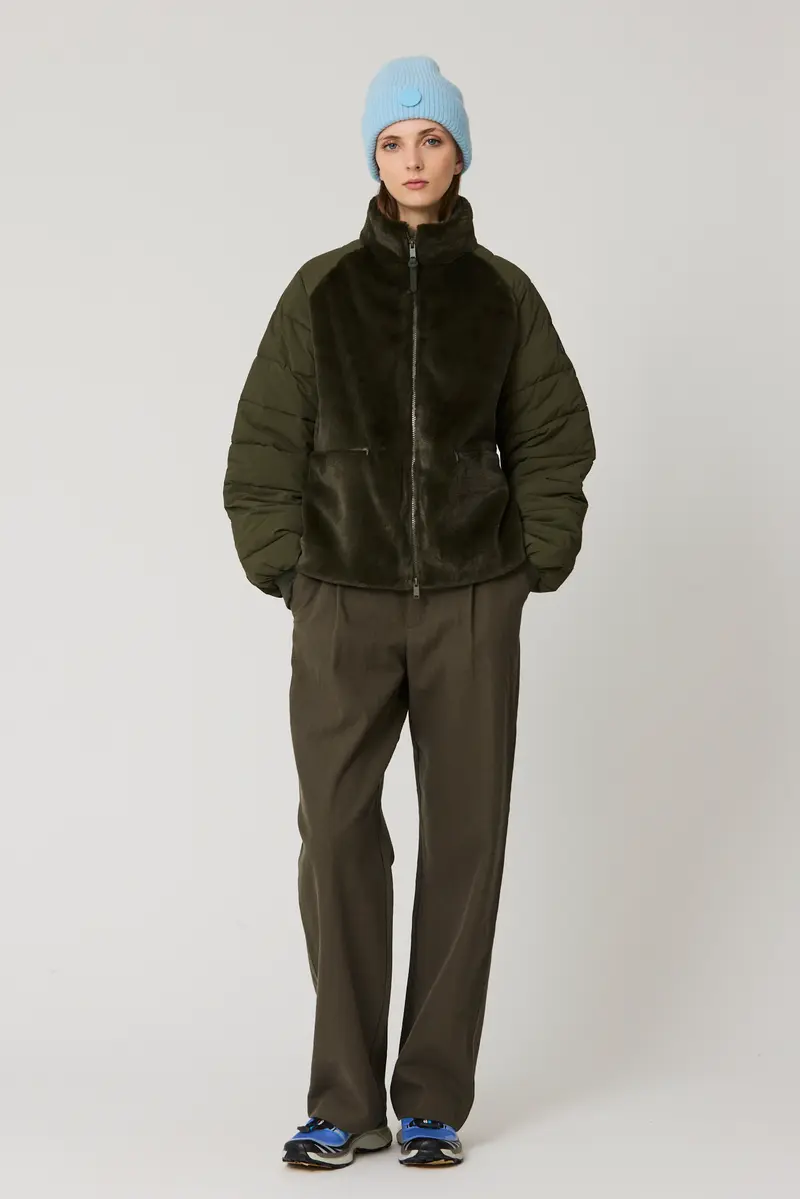Aisu Khaki