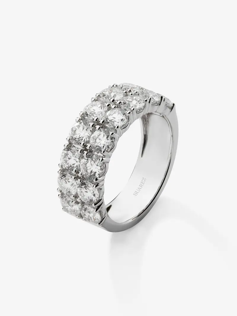 Alianza media multibrazo con 16 diamantes en talla brillante