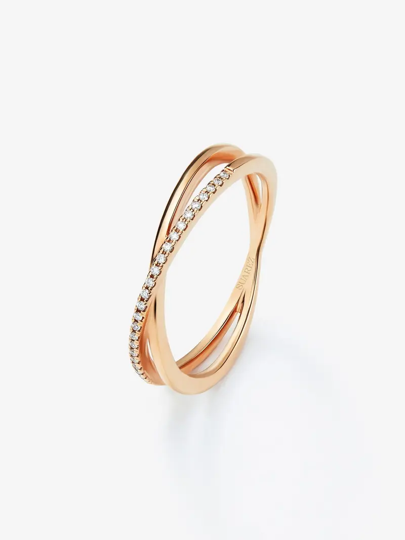 Anillo cruzado de oro rosa de 18K con 24 diamantes blancos en talla brillante con un total de 0,07 cts