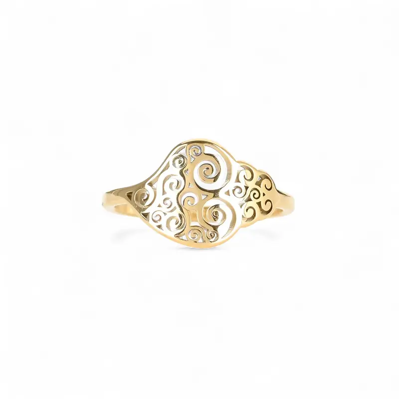 Anillo de acero con diseño de filigrana