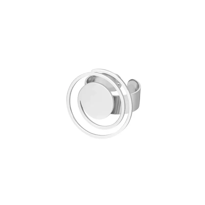 Anillo de acero grande con forma circular irregular en acabado plata