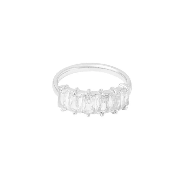 Anillo de acero inoxidable con circonitas baguette en la parte central acabado plata - mbyou