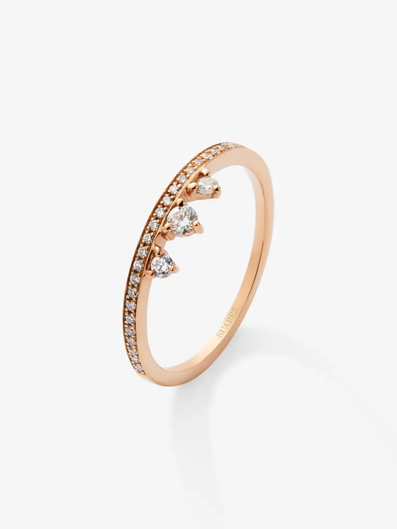 Anillo de oro rosa de 18K con 30 diamantes en talla brillante con un total de 0,2 cts