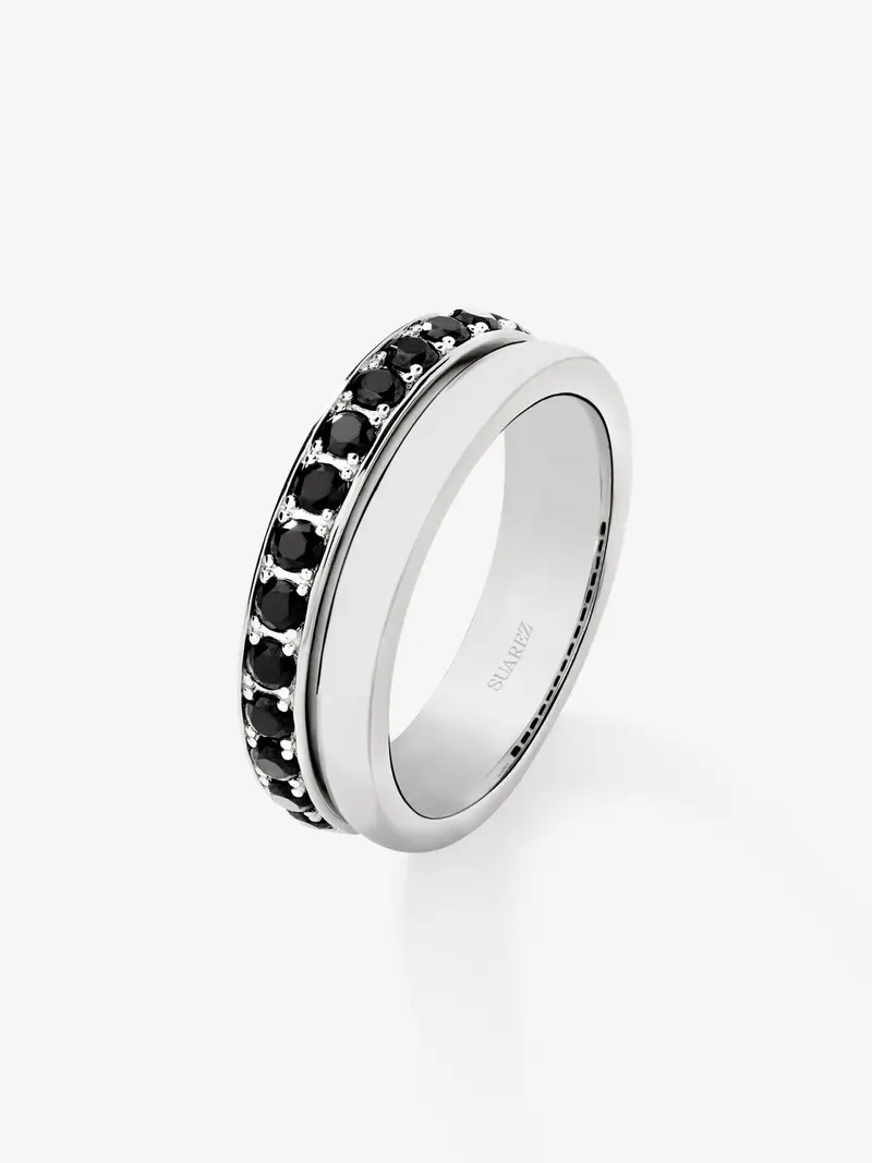 Anillo de plata 925 con 15 espinelas en talla brillante