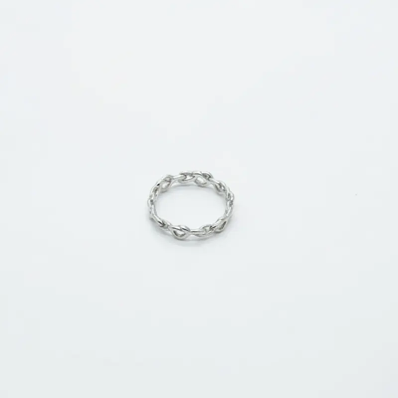 Anillo de plata S925 con diseño de corazones entrelazados acabado plata