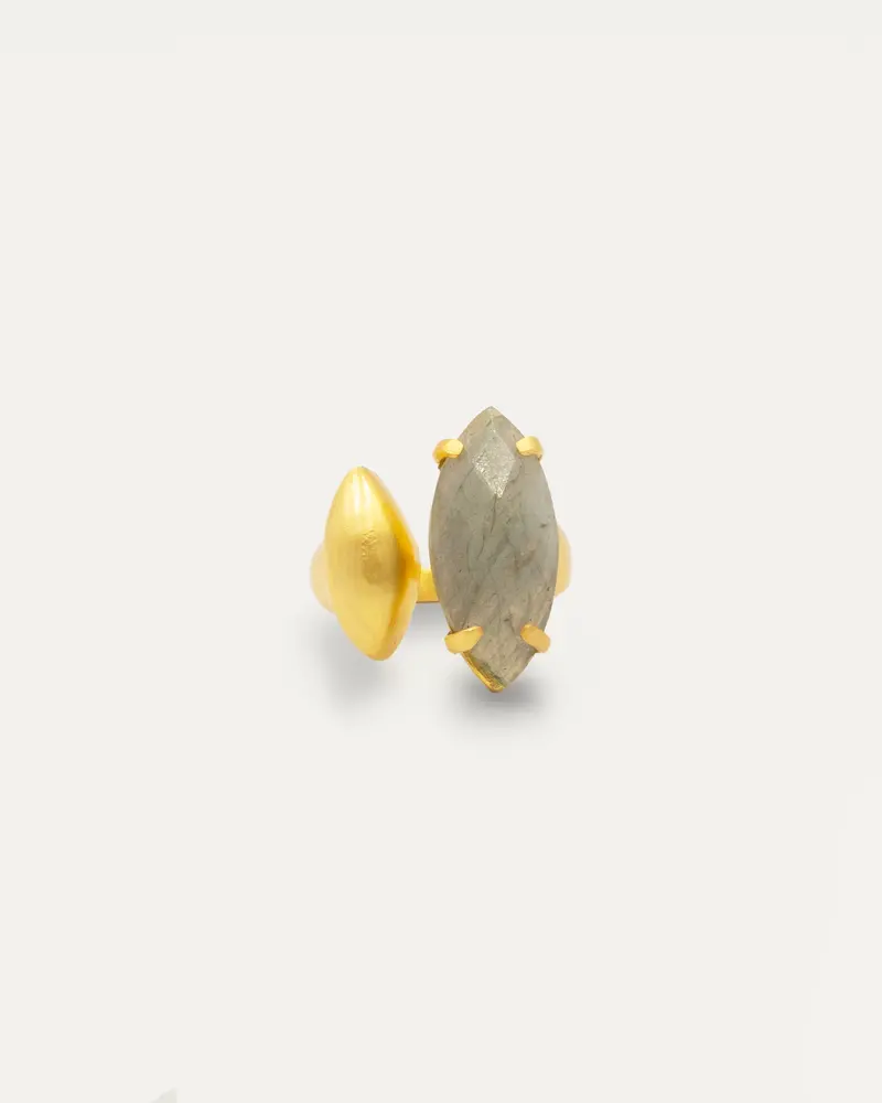 Anillo Dorado Shaanti Labradorita