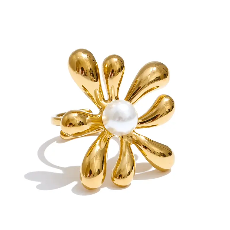 Anillo elegante y único de acero inoxidable con perlas