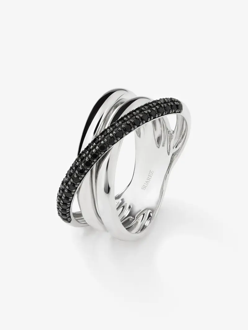 Anillo multibrazo cruzado de plata 925 con espinelas negras en talla brillante