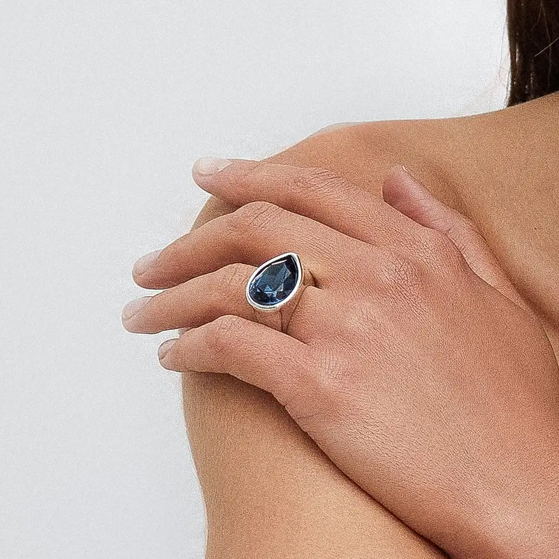 Anillo Poll plata S925 cristal Swarovski azul noche - Vidda jewelry - mbyou