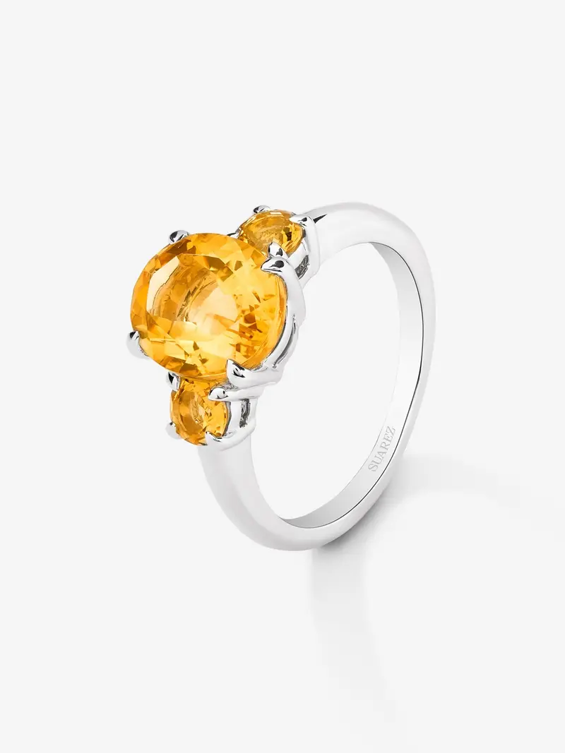 Anillo tresillo de plata 925 con 3 cuarzos citrinos en talla oval con un total de 3,14 cts