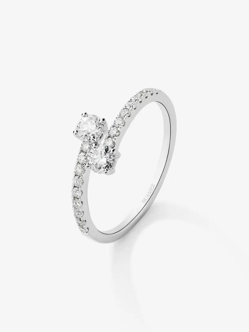 Anillo Tú y Yo de oro blanco de 18K con 20 diamantes en talla brillante con un total de 0,49 cts