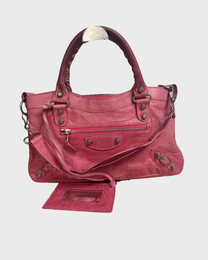 Balenciaga Classic City en rosa con bandolera 2WAY