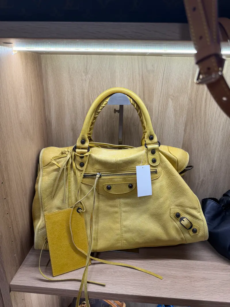 Balenciaga Classic City mediana Piel Amarilla