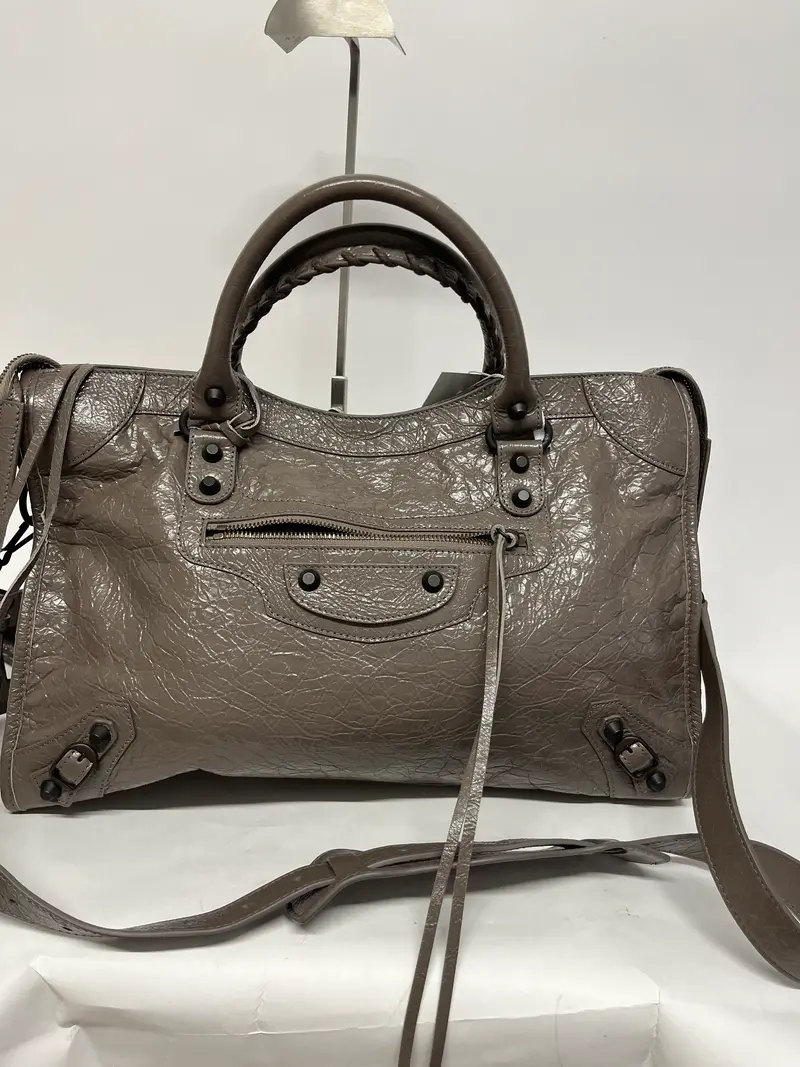 Balenciaga Le City Medium Piel de Cordero greige