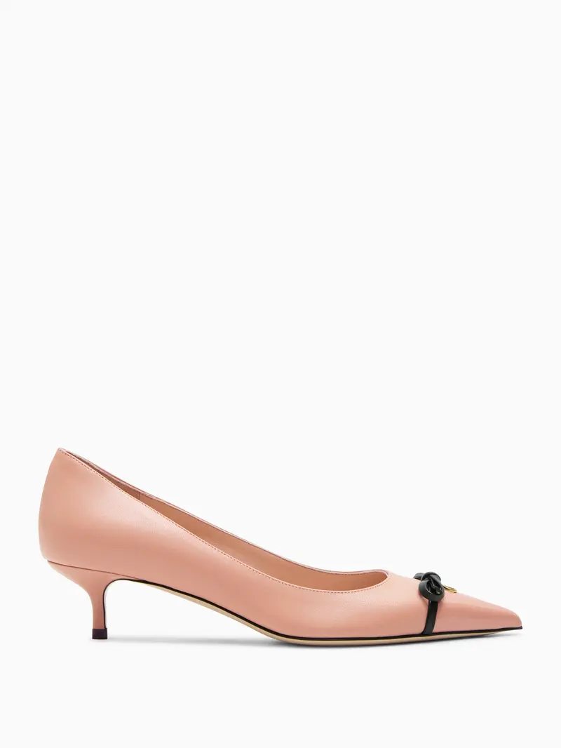 Bepointy pumps