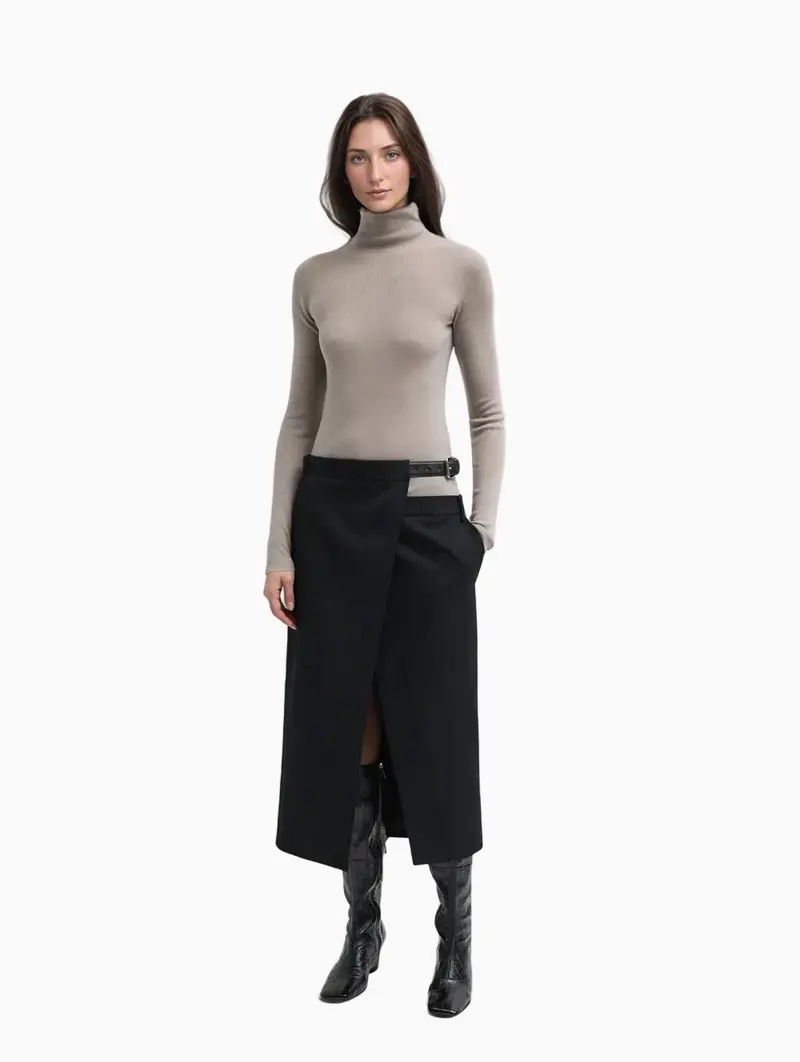 Black skirt