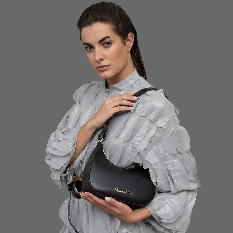 Bolso de hombro para mujer de piel saffiano con bandolera larga negro Maribel