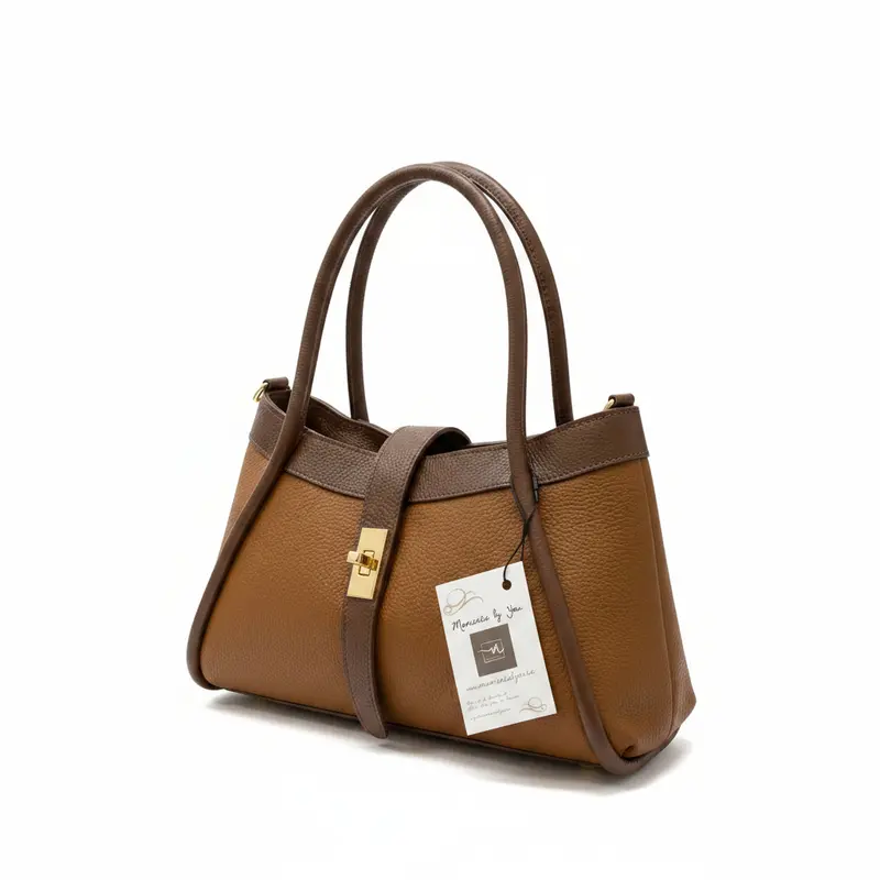 Bolso de piel 100% vacuno bicolor con diseño de asas y hebilla contrastados