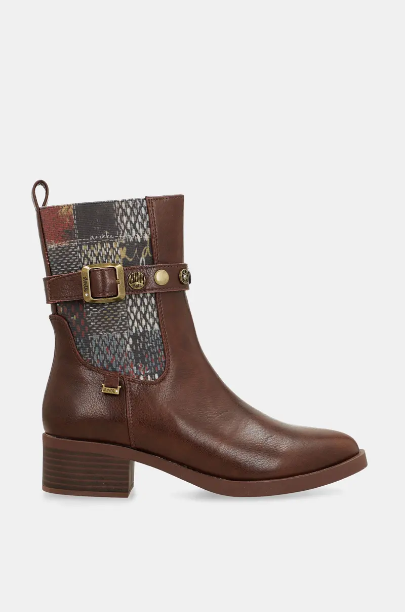 Botas marrones con detalles Blossom