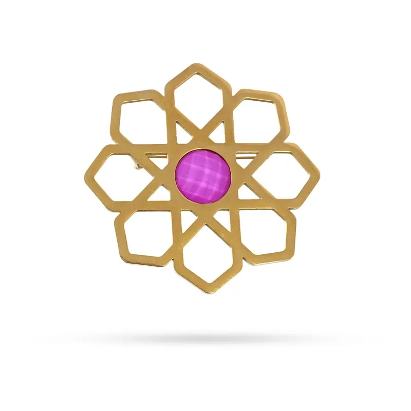 Broche de acero inoxidable con forma de estrella geométrica con cristal fucsia y acabado oro