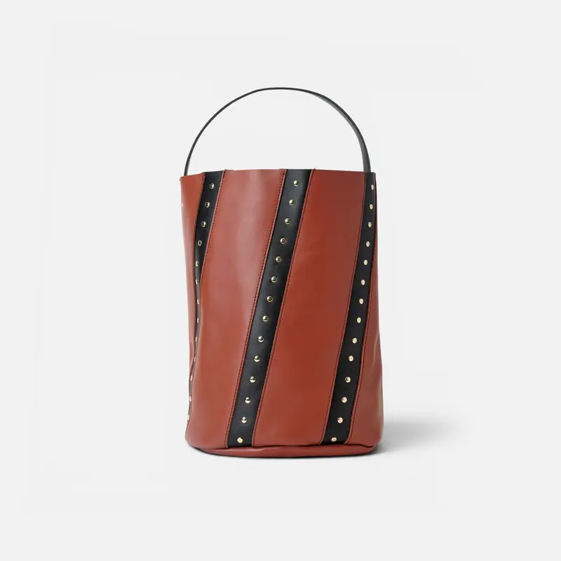 Bucket Twist Tile and Black