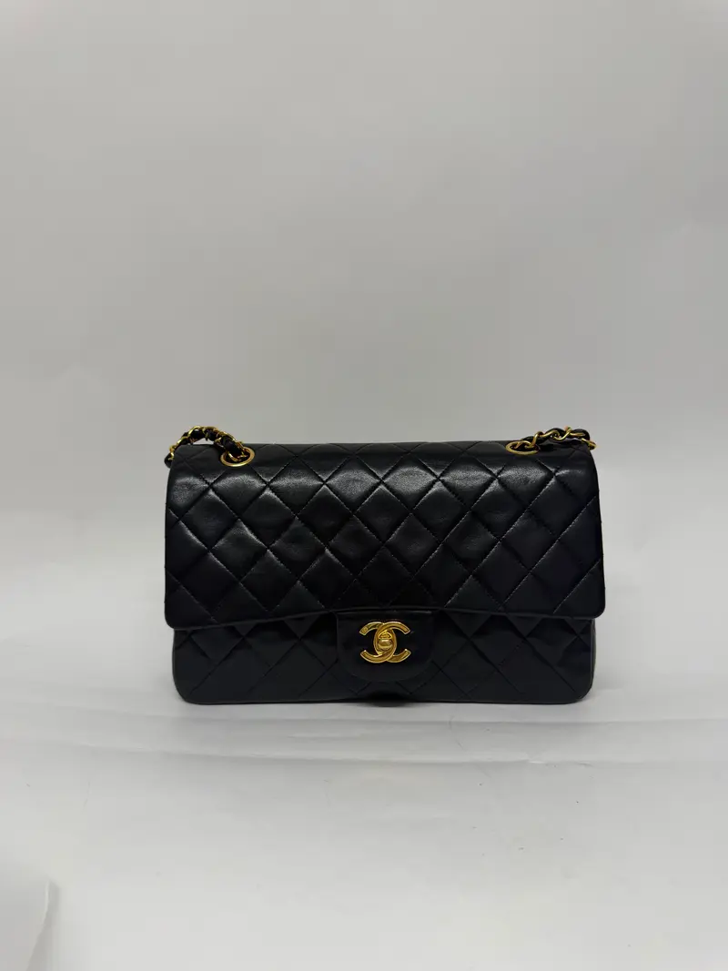 Chanel Timeless 25 double flap Piel de Cordero Negra Herrajes - serie 4