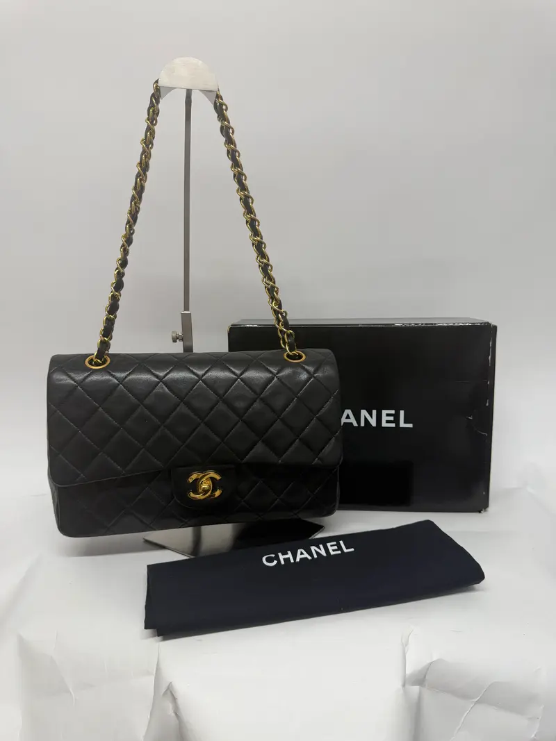 Chanel Timeless 25 Piel de Cordero Negra - serie 5 - Full Set