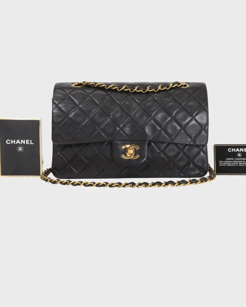 Chanel Timeless Classic Double Flap 25 · Piel de cordero negra  Serie 3
