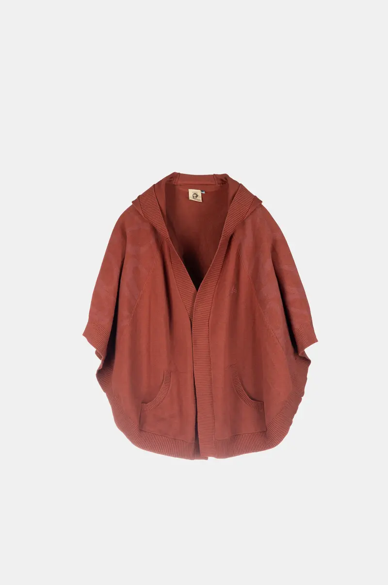 Chaqueta estilo poncho roja