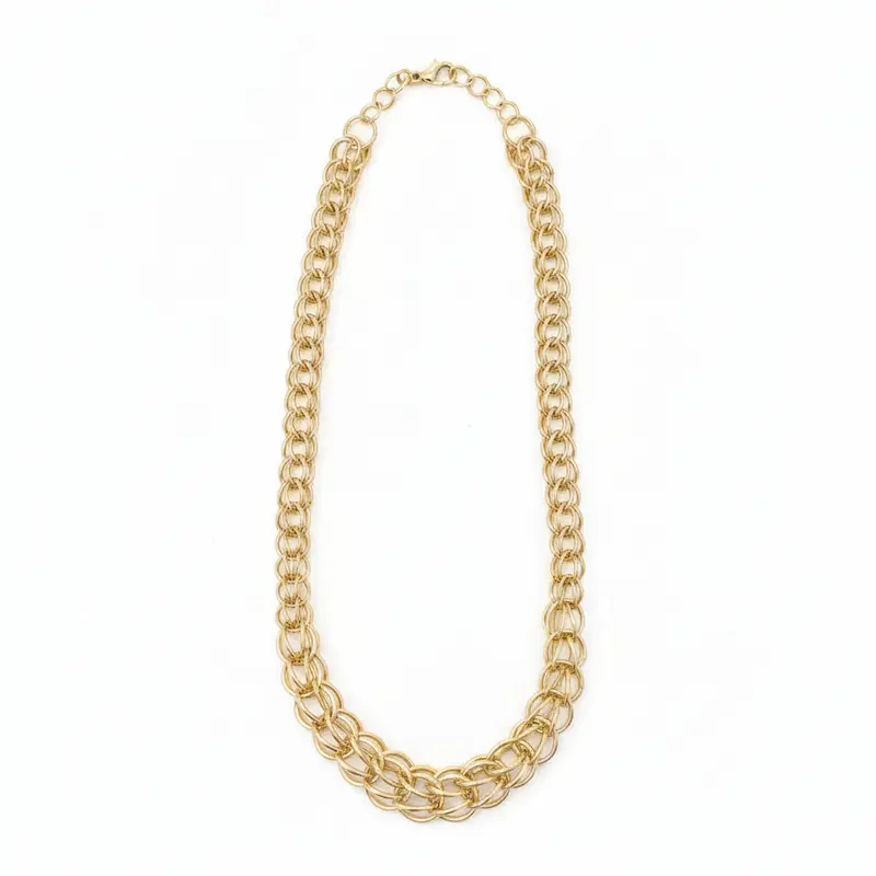 Collar de acero con múltiples eslabones entrelazados con forma tubular acabado oro