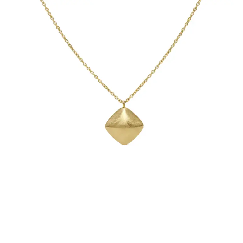 Collar de acero inoxidable con colgante en forma de cuadrado en dorado y acabado mate