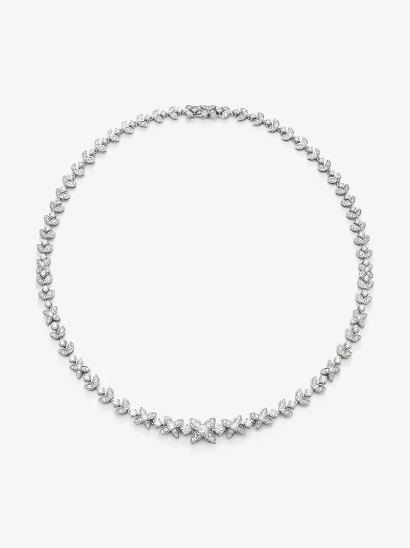 Collar de oro blanco de 18K con 456 diamantes en talla brillante con un total de 7,81 cts