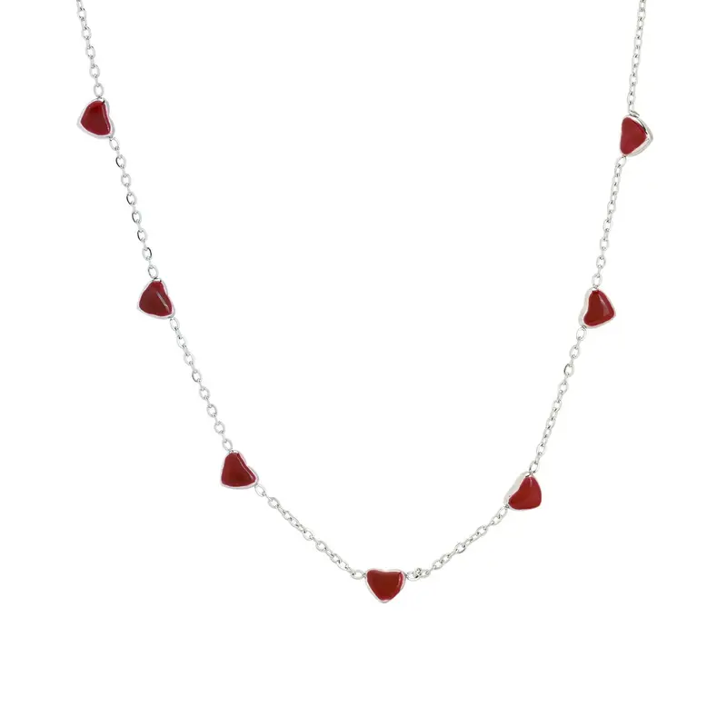 Collar en acero inoxidable con corazones rojos acabado plata
