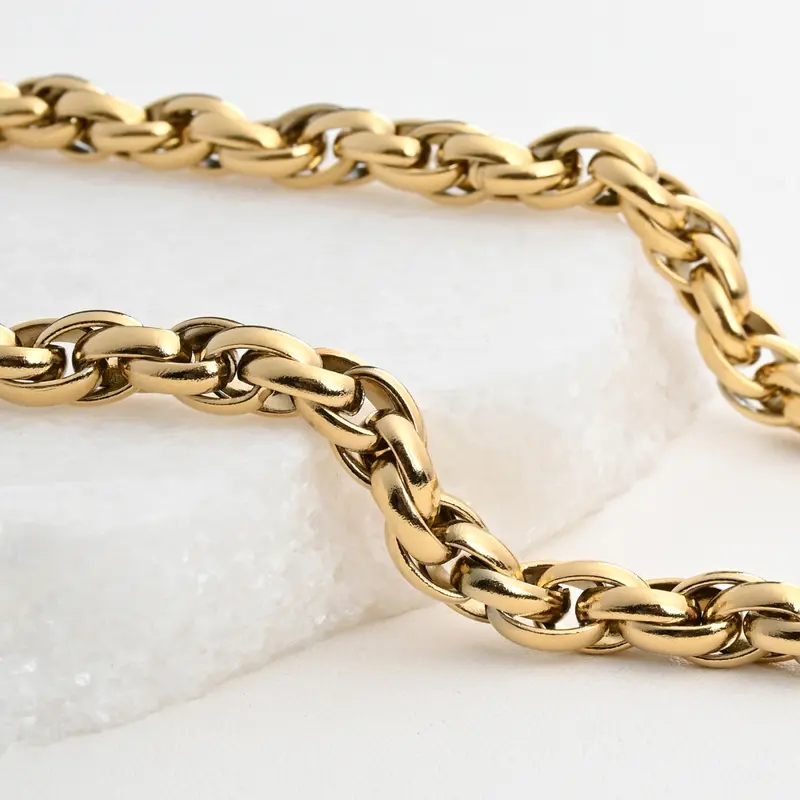 Collar grueso básico de acero dorado unisex