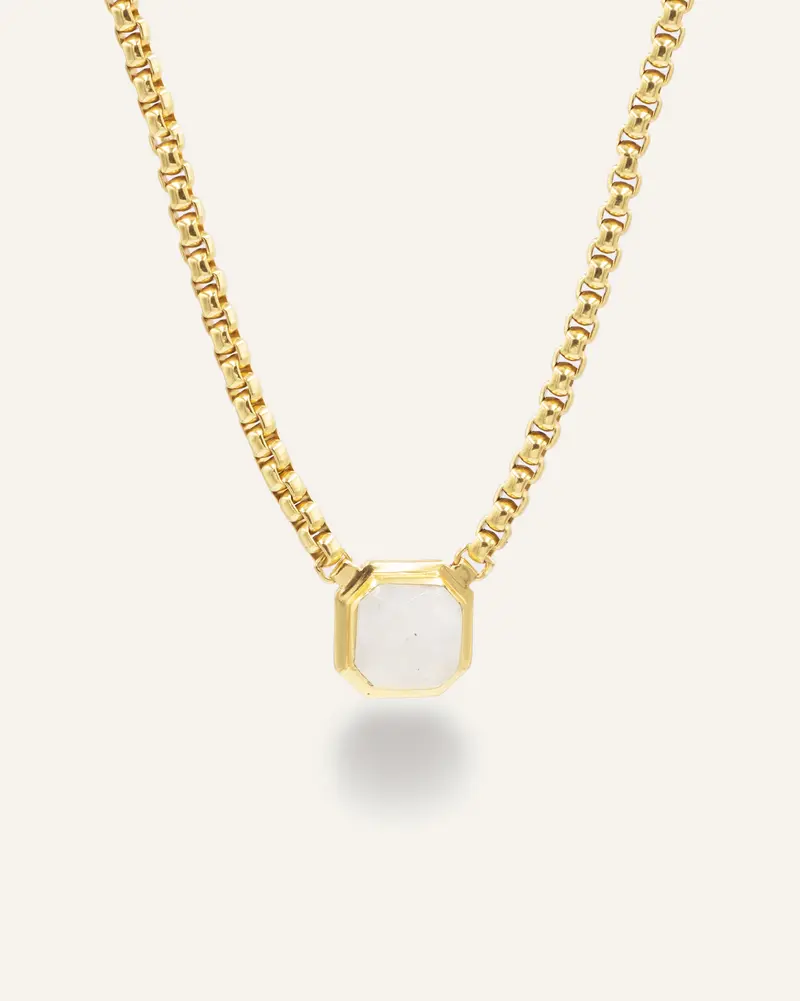 Collar Nayan Dorado Piedra Luna