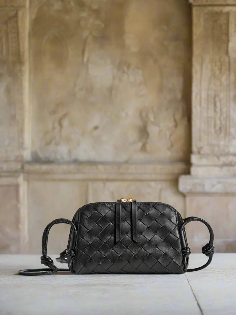 Concert pouch