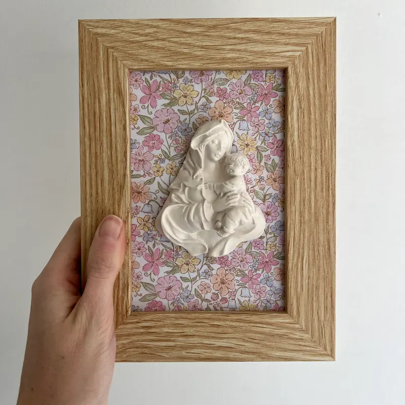 Cuadro Virgen de la Familia - Flores rosas y amarillas (marco madera)