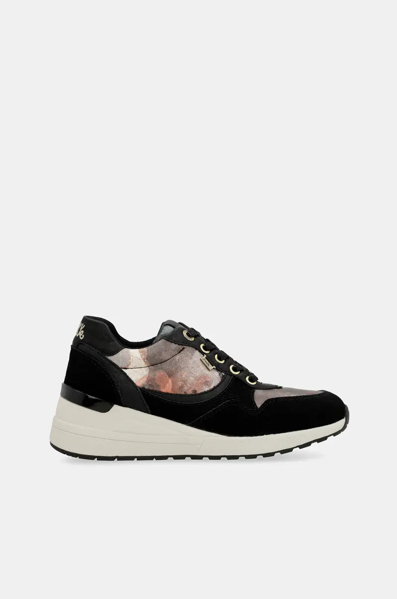 Deportivo con cuña negra Padded