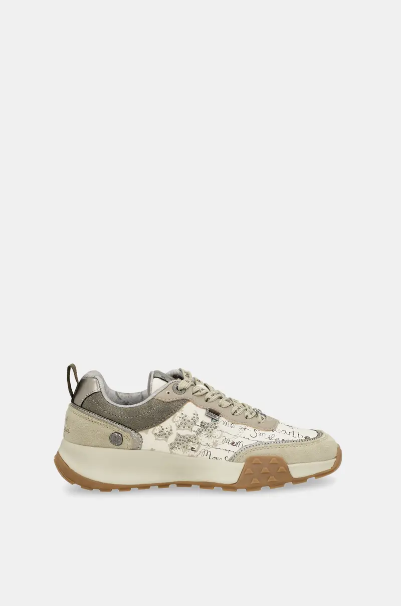 Deportivos beige estampados