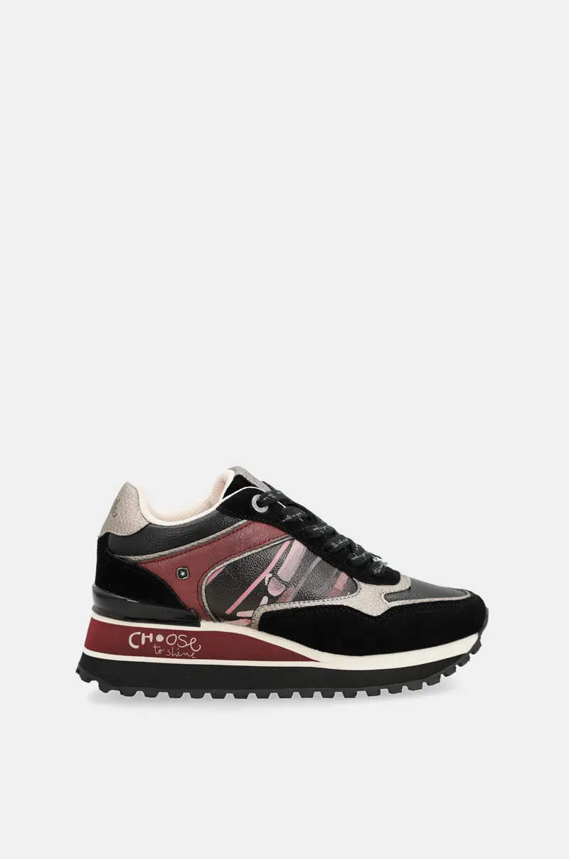 Deportivos plataforma negro estampado