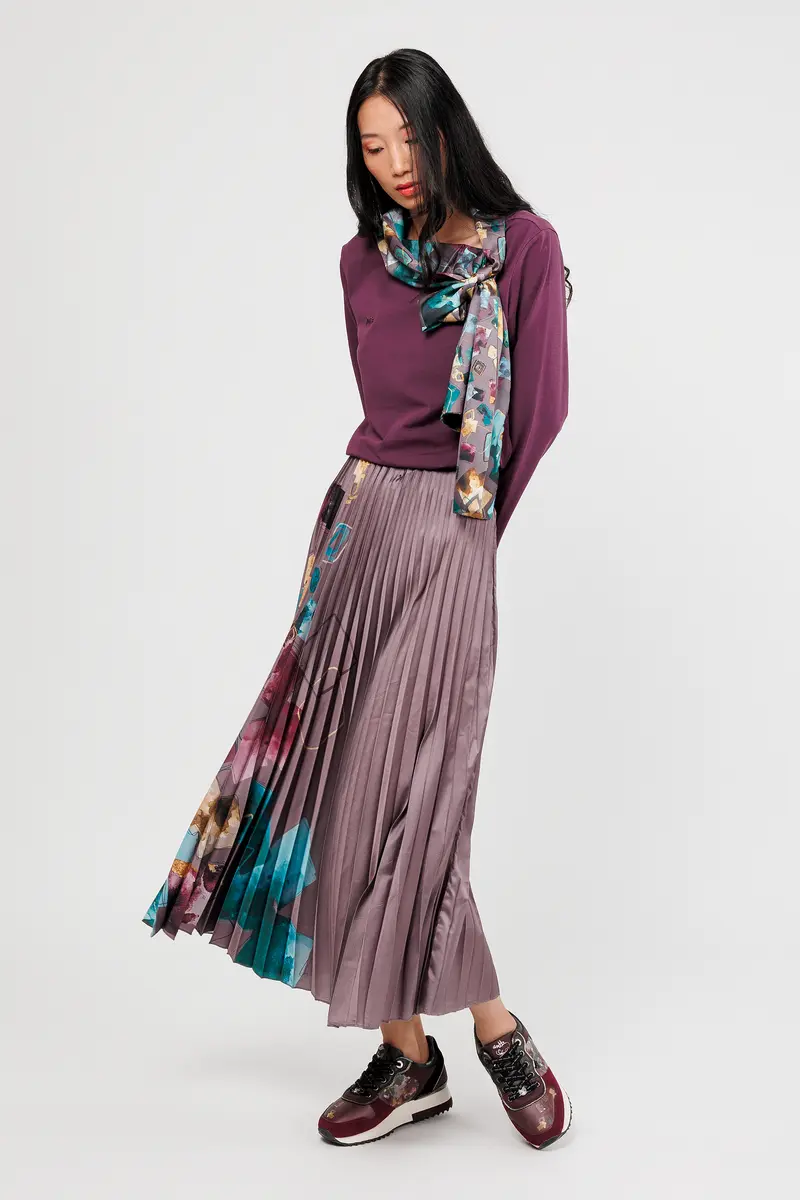 Falda plisada morada