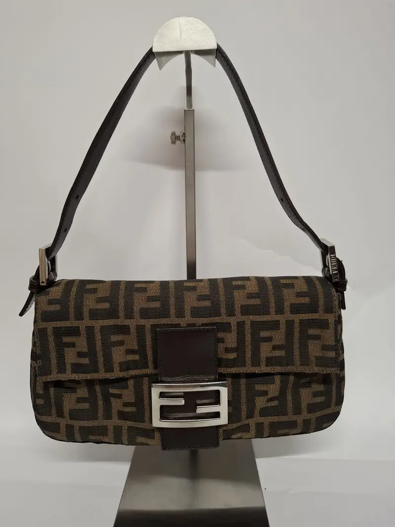 Fendi Baguette Clásica Zucca