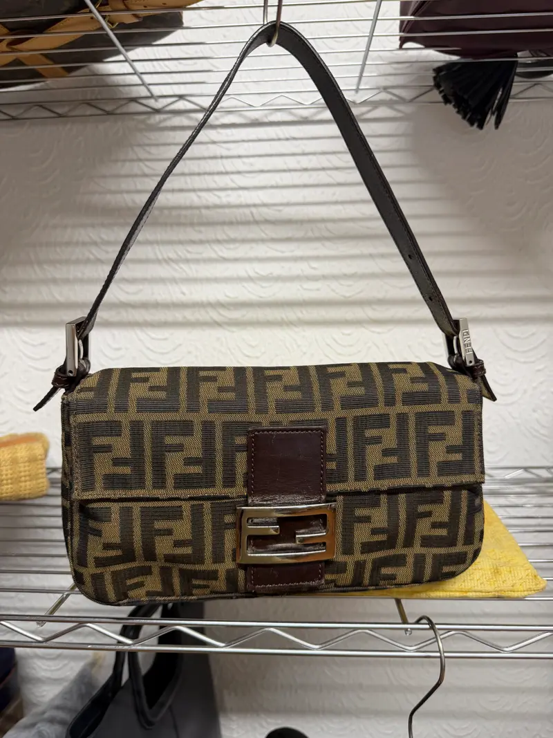 Fendi Baguette Lona Zucca y Piel Marrón