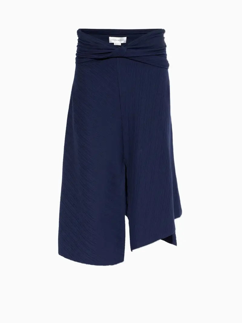 Front-split skirt
