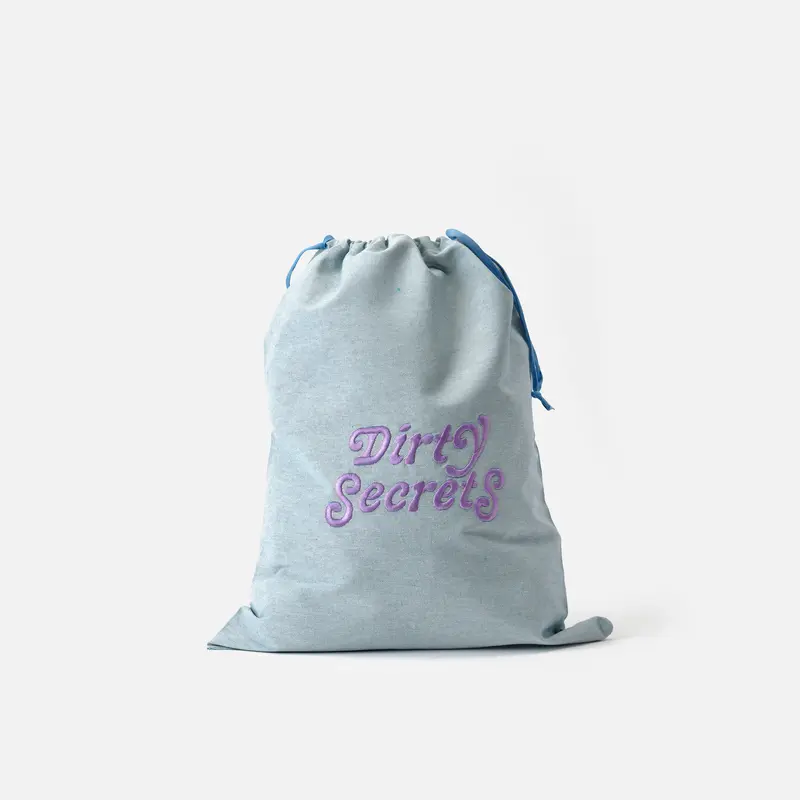 Funda bordada Dirty Secrets Celeste