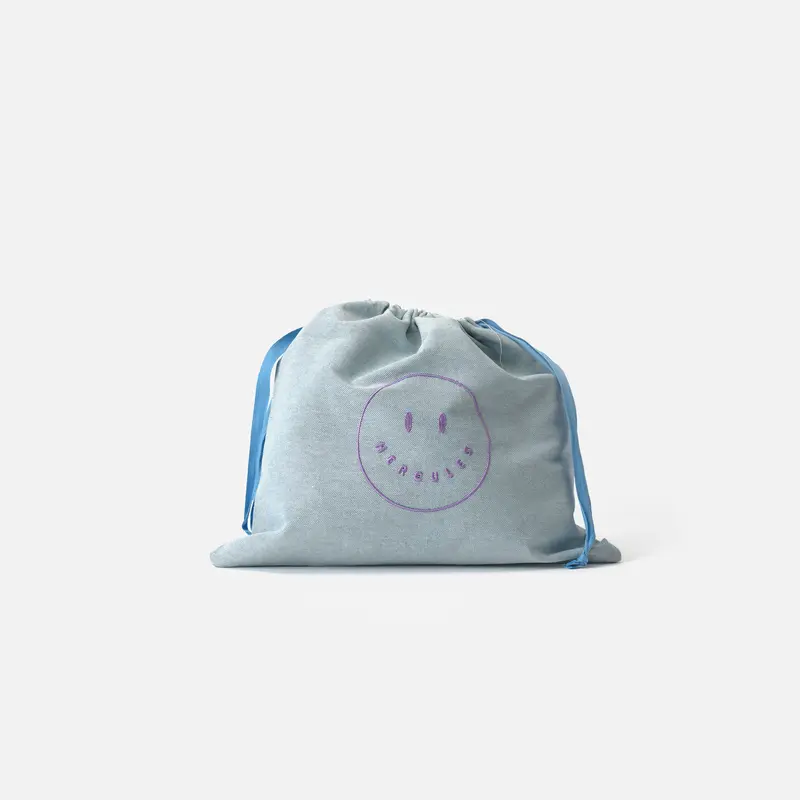 Funda bordada Smiley Celeste