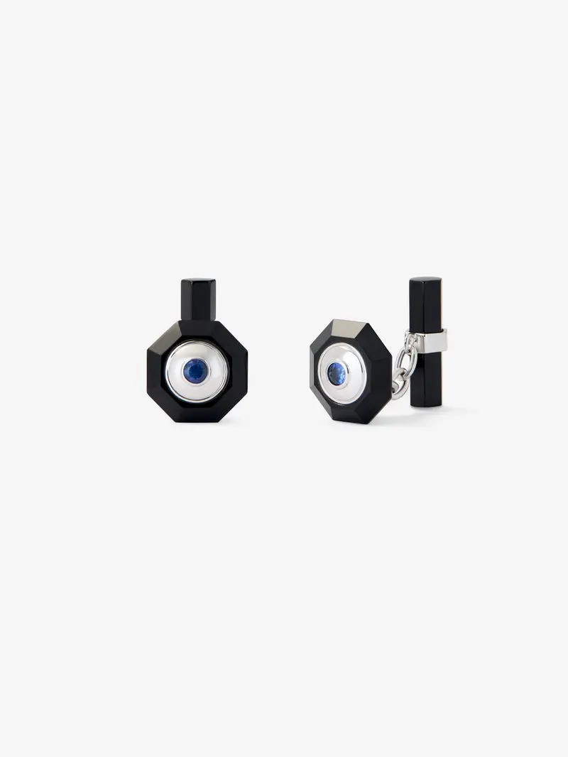 Gemelos de oro blanco de 18K con ónix negro en talla octogonal y zafiros azules