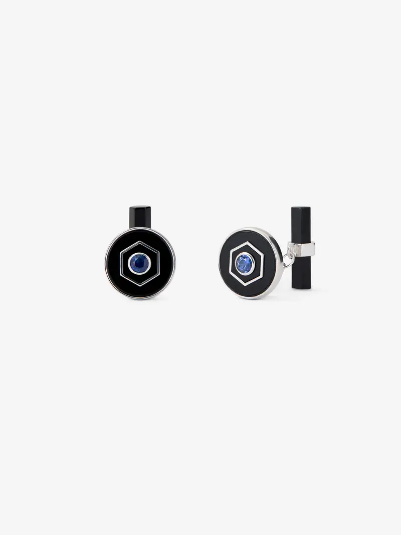 Gemelos de oro blanco de 18K con ónix negro en talla octogonal y zafiros azules