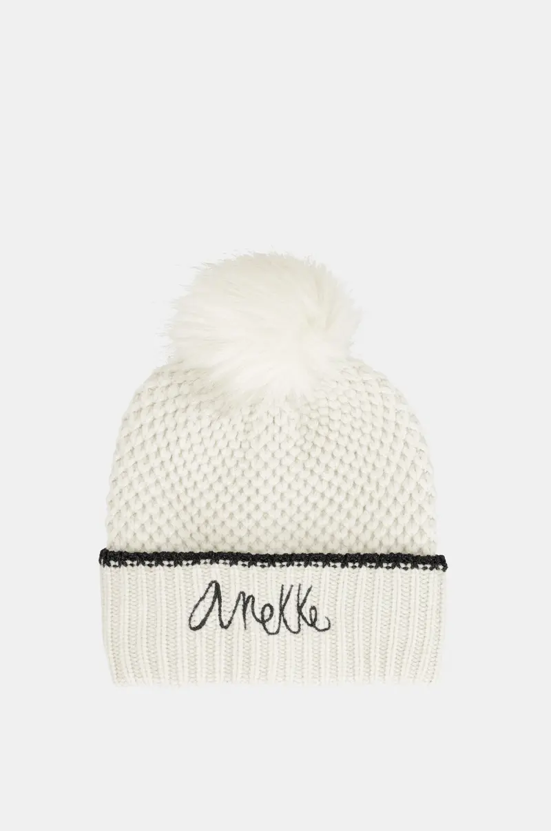 Gorro de punto con pompón beige