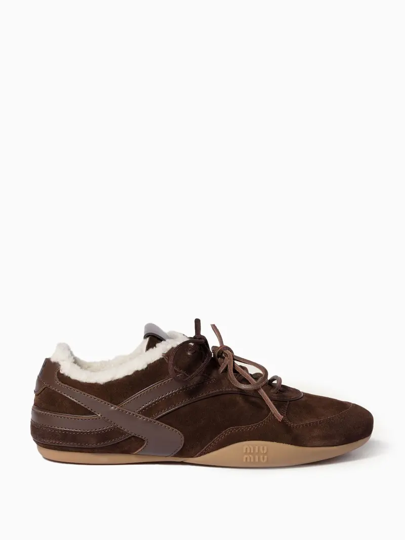 Gymnasium sneakers